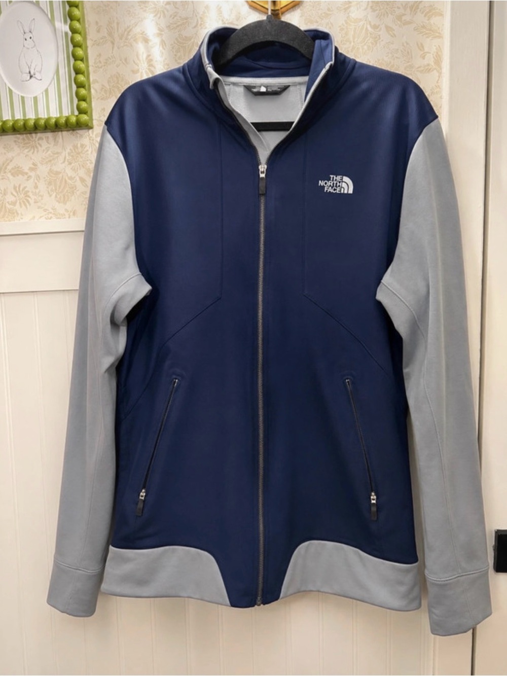 The North Face Navy & Light Gray Men's Softshell Jacket